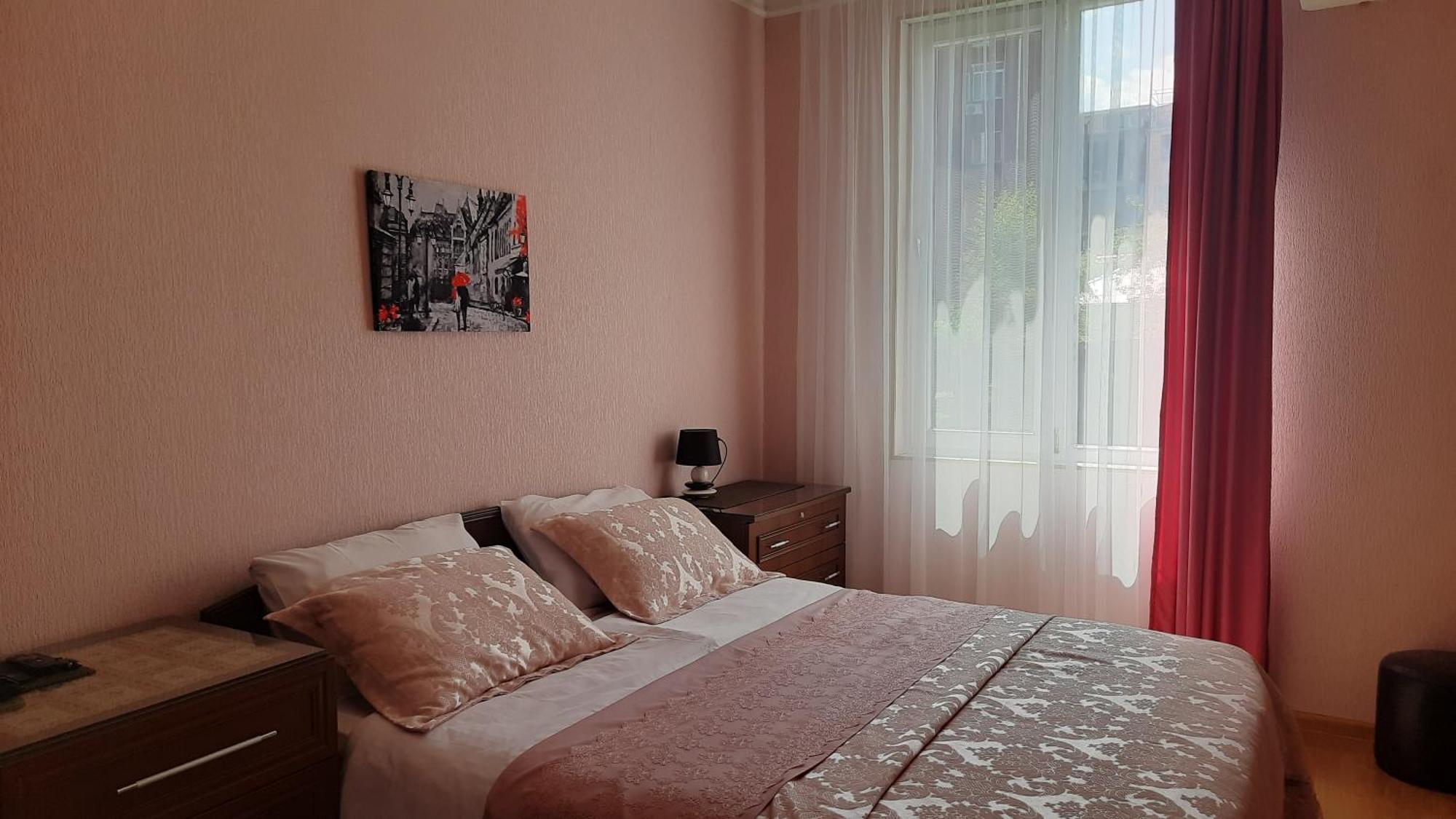 Guesthouse Next To Beach バトゥーミ エクステリア 写真